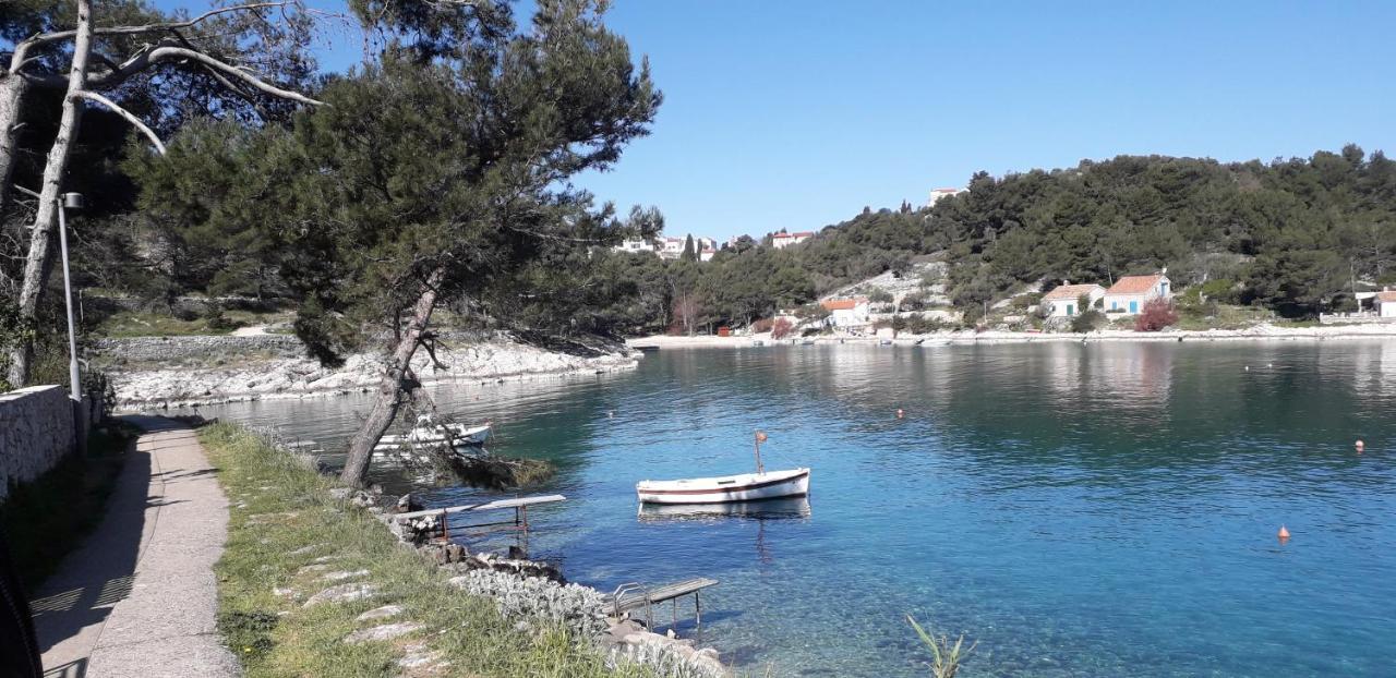 Vivi Studio Apartments Mali Losinj Bagian luar foto