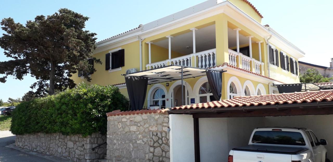 Vivi Studio Apartments Mali Losinj Bagian luar foto