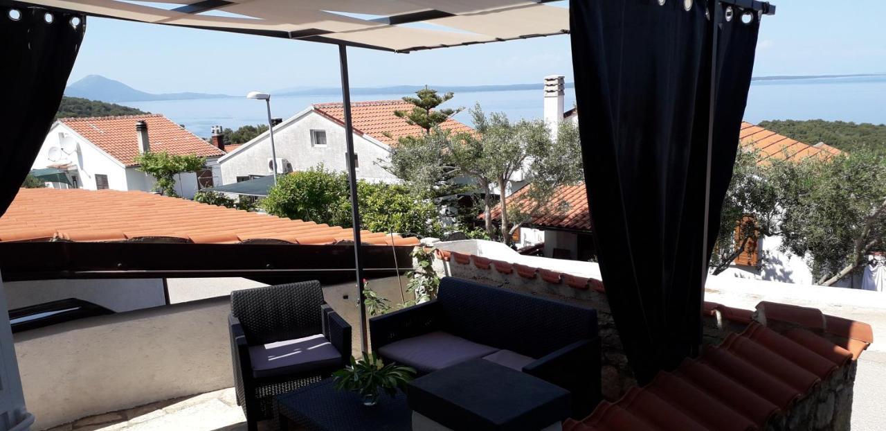 Vivi Studio Apartments Mali Losinj Bagian luar foto
