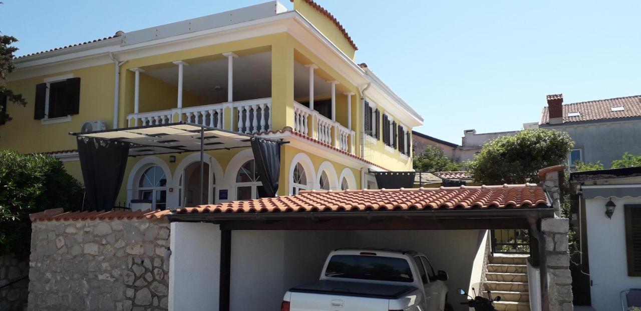 Vivi Studio Apartments Mali Losinj Bagian luar foto