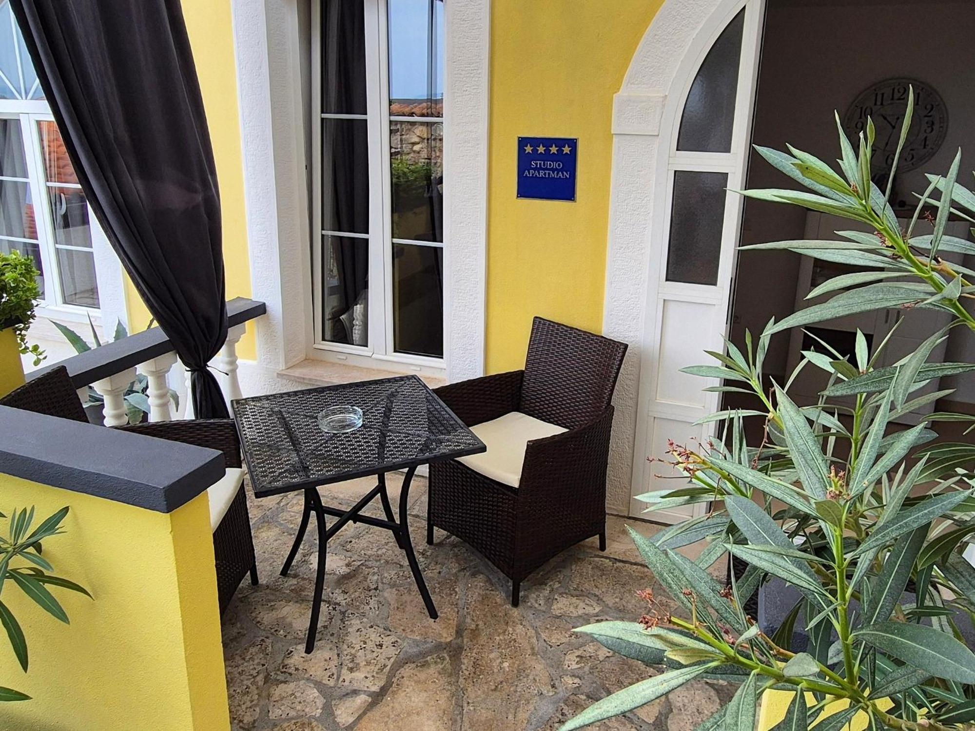 Vivi Studio Apartments Mali Losinj Ruang foto
