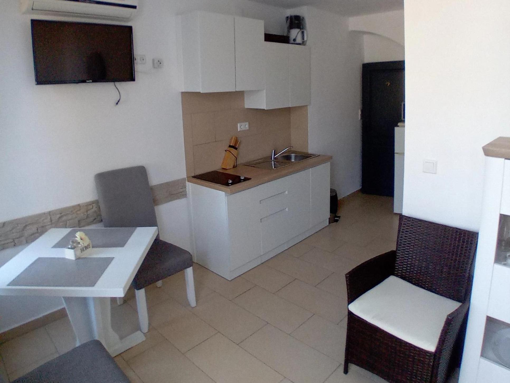 Vivi Studio Apartments Mali Losinj Ruang foto